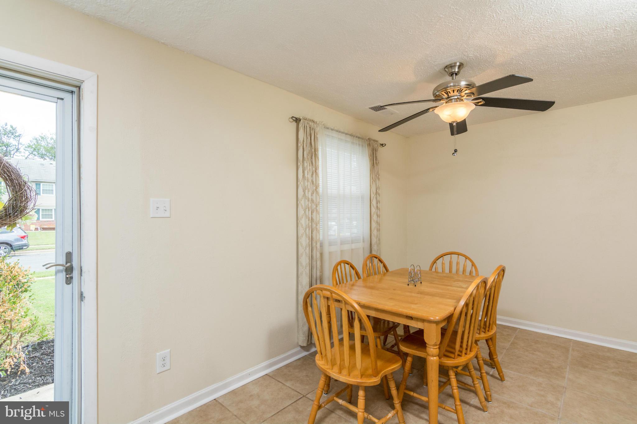 166 Dunlap Road Pasadena, MD 21122 - Photo 5 of 30 Interior (General)