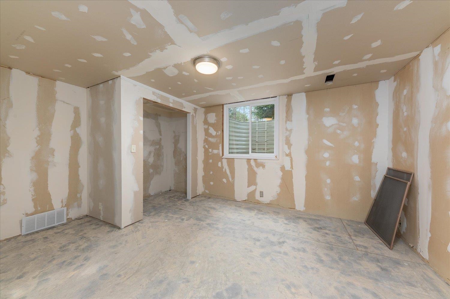 27320 North Regal Road Chattaroy, WA 99003 - Photo 24 of 32 Gallery Image 24
