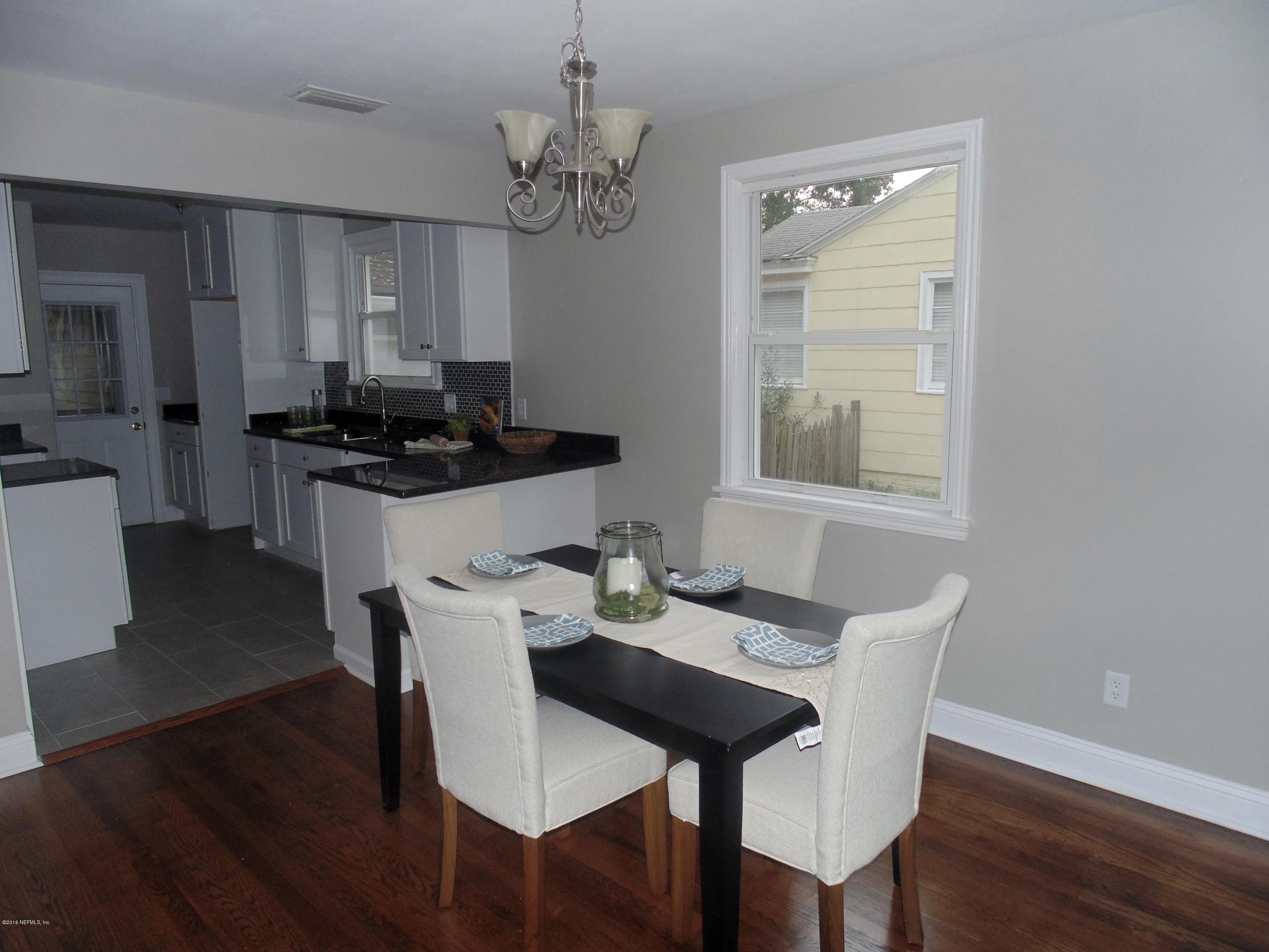1548 Charon Road Jacksonville, FL 32205 - Photo 5 of 10 DSC01764