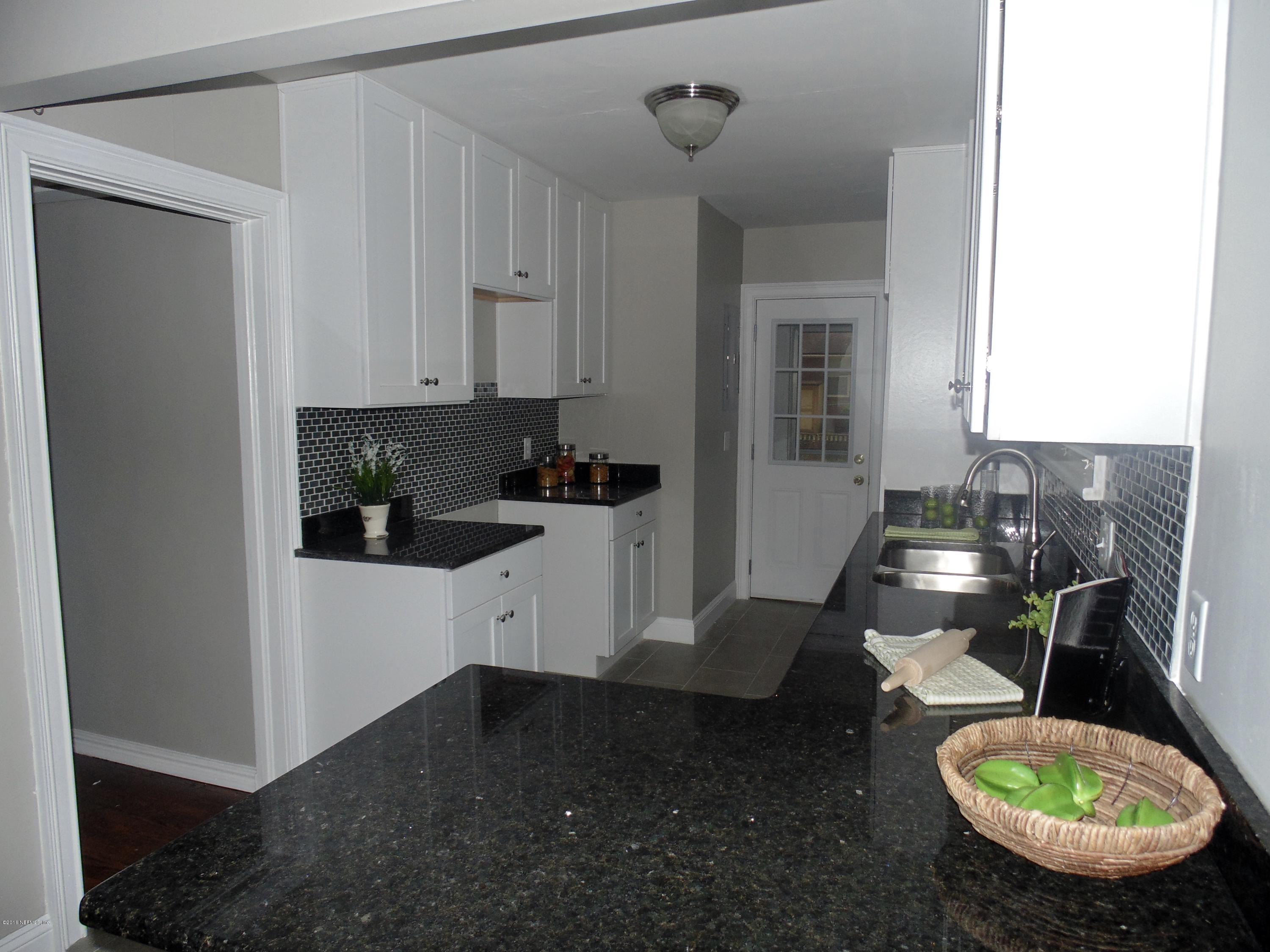 1548 Charon Road Jacksonville, FL 32205 - Photo 7 of 10 DSC01766