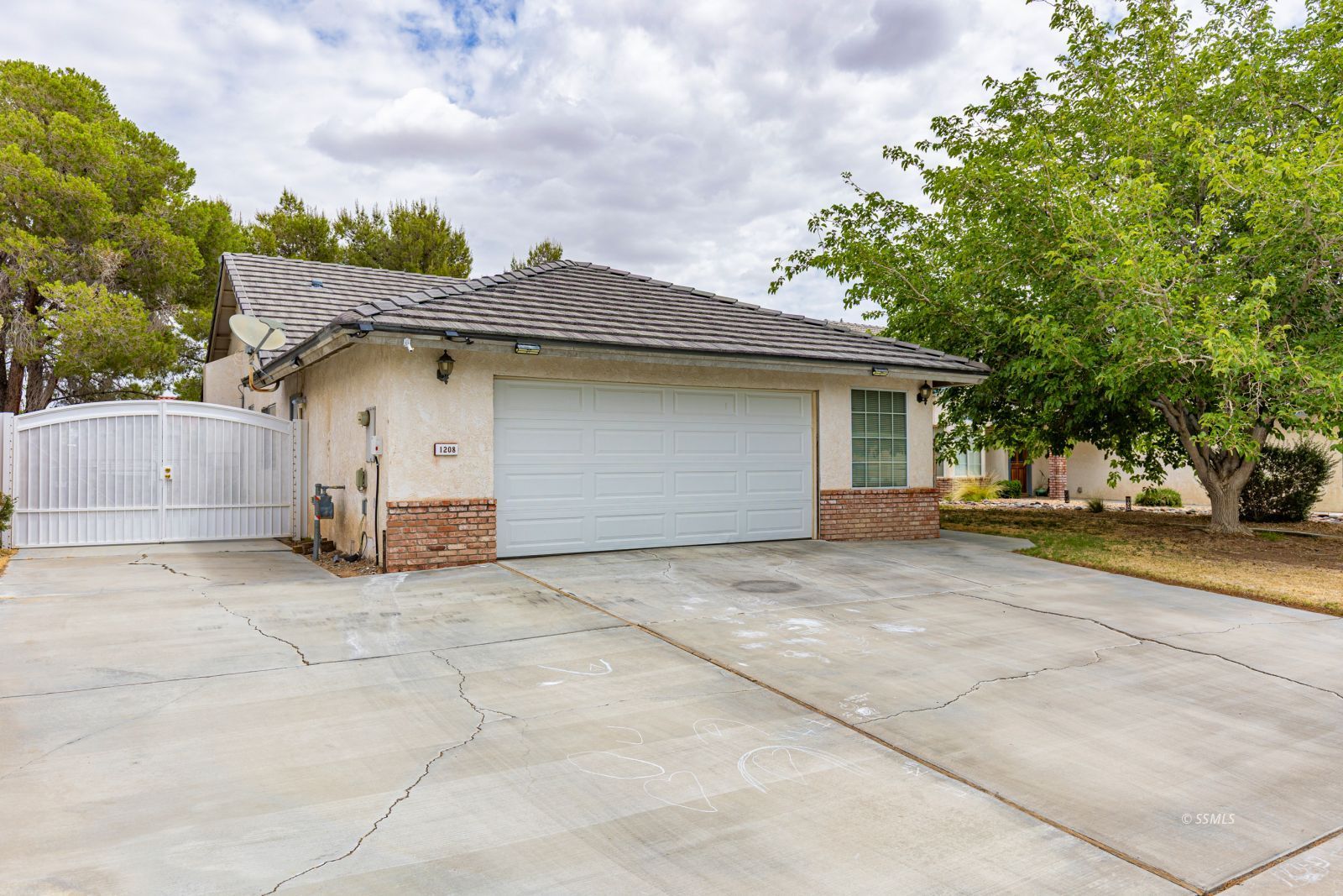 1208 Alysa Court Ridgecrest, CA 93555 - Photo 6 of 23