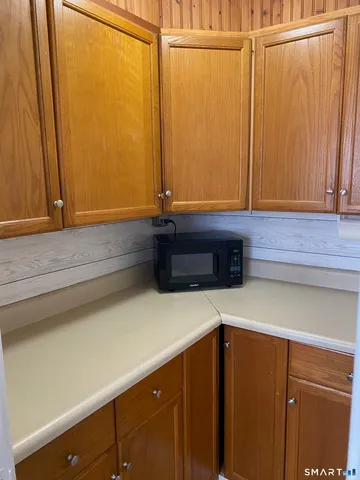 $1,650 | 117 Golden Hill Street, Naugatuck, CT 06770