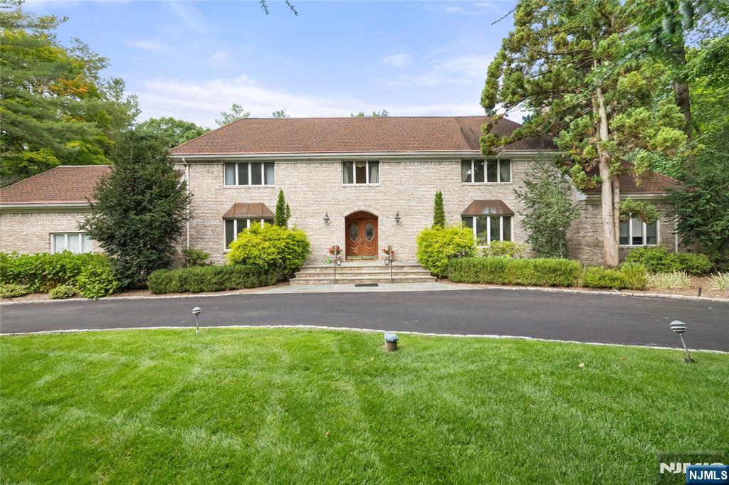 963 Huron Road Franklin Lakes, NJ 07417 - Photo 8 of 37 Gallery Image 8