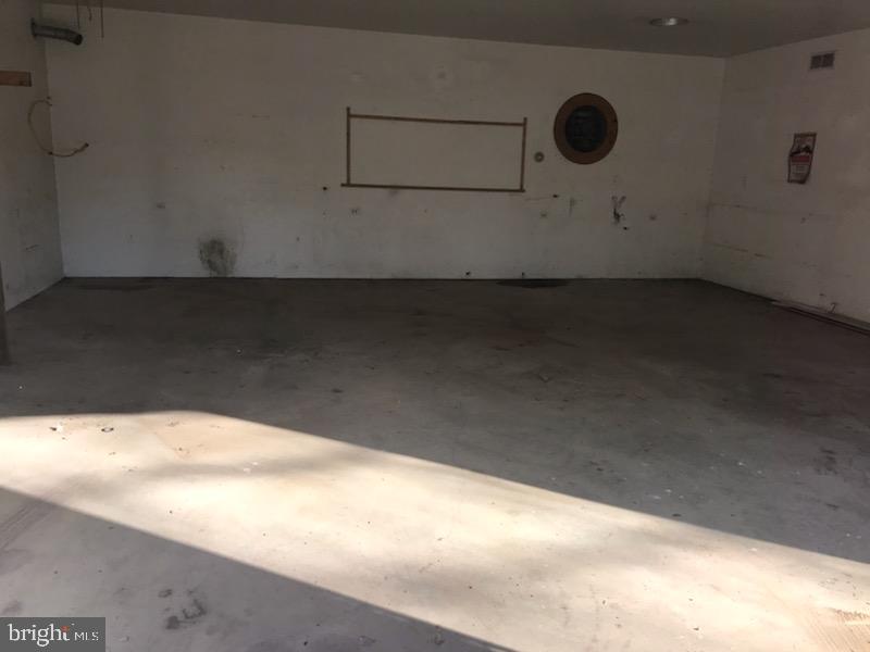 4321 Hoffmanville Road Manchester, MD 21102 - Photo 14 of 19 Garage
