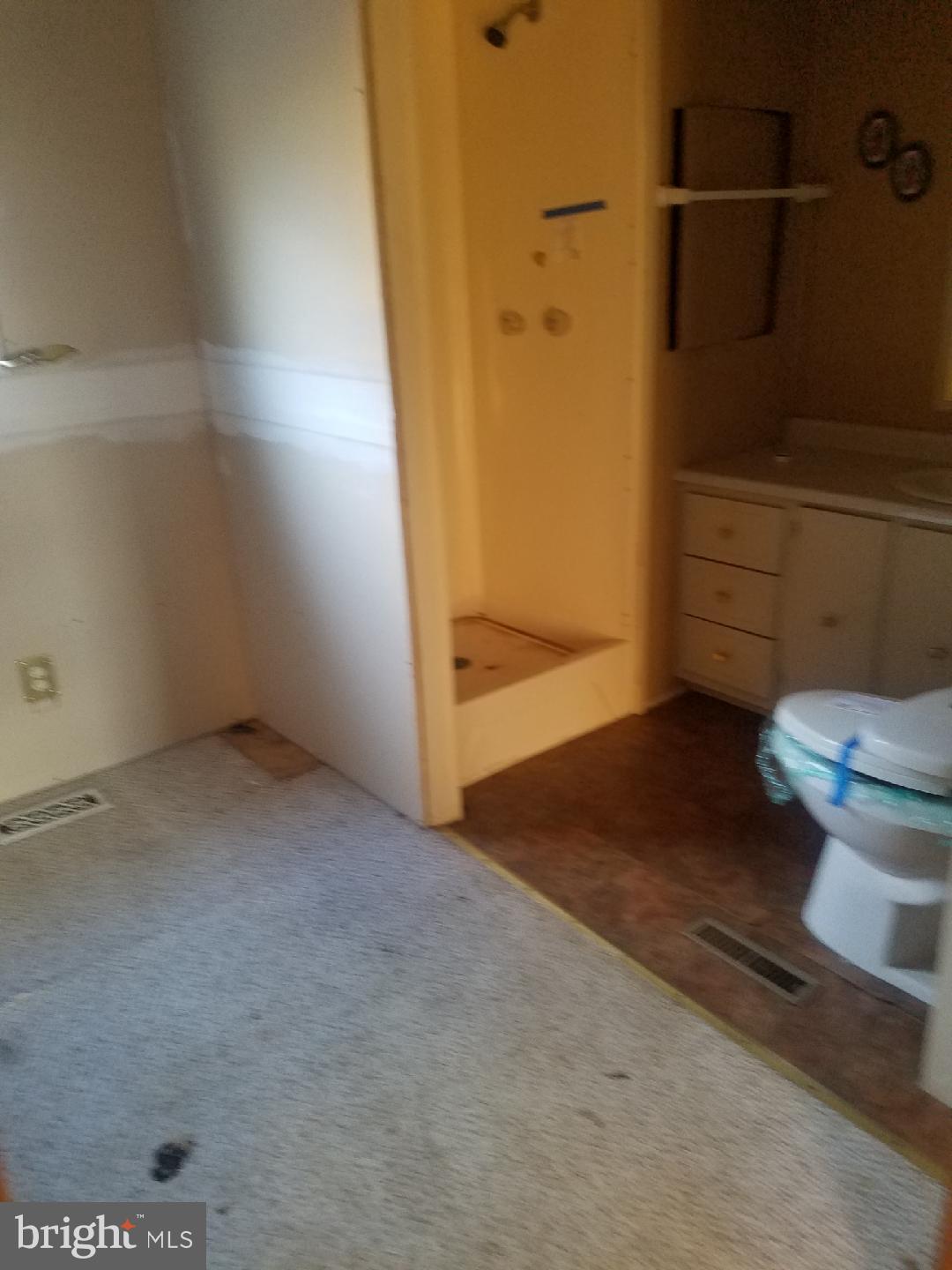 4321 Hoffmanville Road Manchester, MD 21102 - Photo 9 of 19 Bathroom