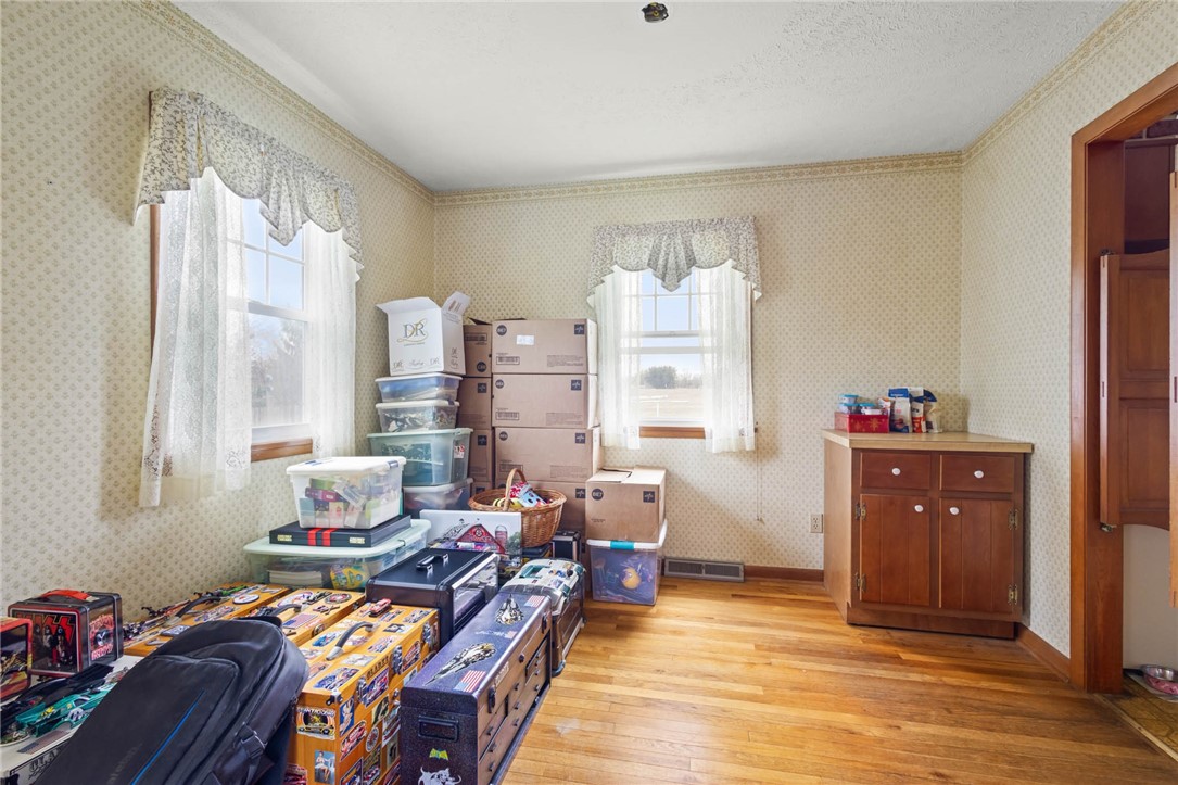 6798 Wescott Road Le Roy, NY 14143 - Photo 12 of 33 Dining room