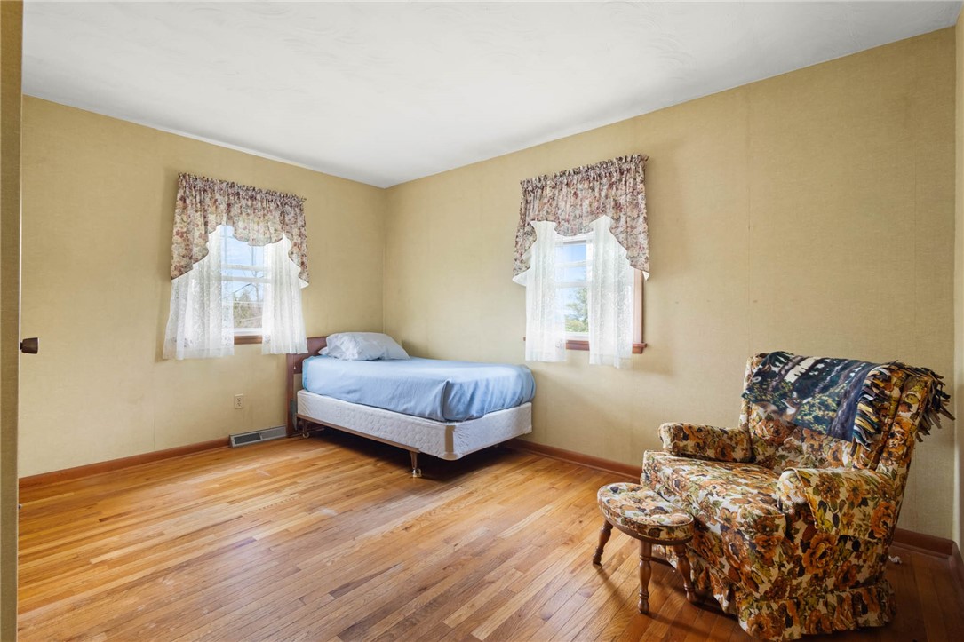 6798 Wescott Road Le Roy, NY 14143 - Photo 18 of 33 Bedroom #2