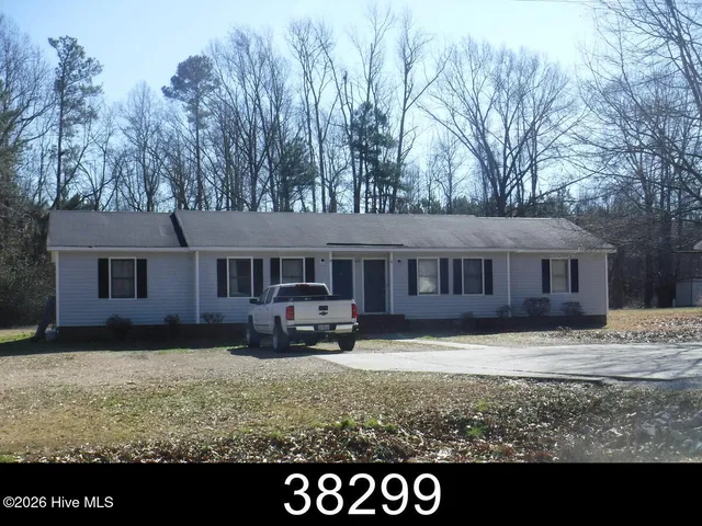 $1,000 | 477 Huntingridge Road, Unit B, Greenville, NC 27834