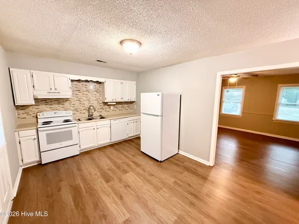 $1,100 | 477 Huntingridge Road, Unit B, Greenville, NC 27834