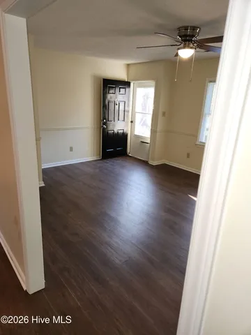 $1,000 | 477 Huntingridge Road, Unit B, Greenville, NC 27834