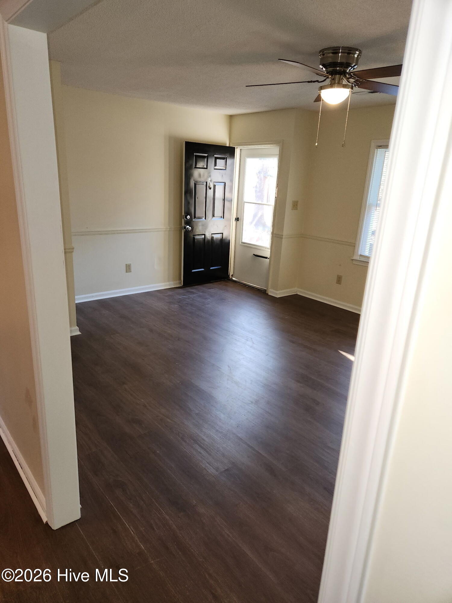 477 Huntingridge Road, Unit B Greenville, NC 27834 - Photo 3 of 6 31290