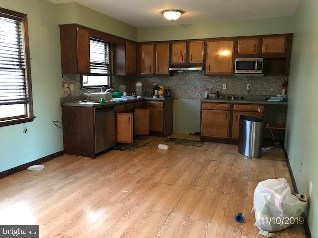 554 Kali Road Sicklerville, NJ 08081 - Photo 3 of 8 Kitchen