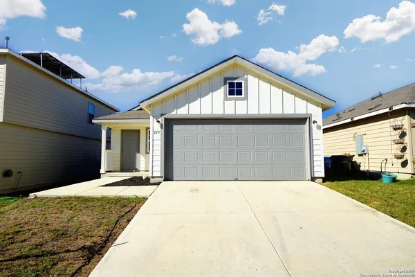 $1,575 | 815 Retama Pass, San Antonio, TX 78220