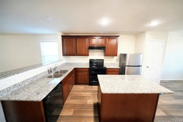 $1,575 | 815 Retama Pass, San Antonio, TX 78220