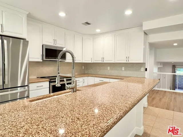 $5,750 | 13218 Fiji Way, Unit B, Marina del Rey, CA 90292