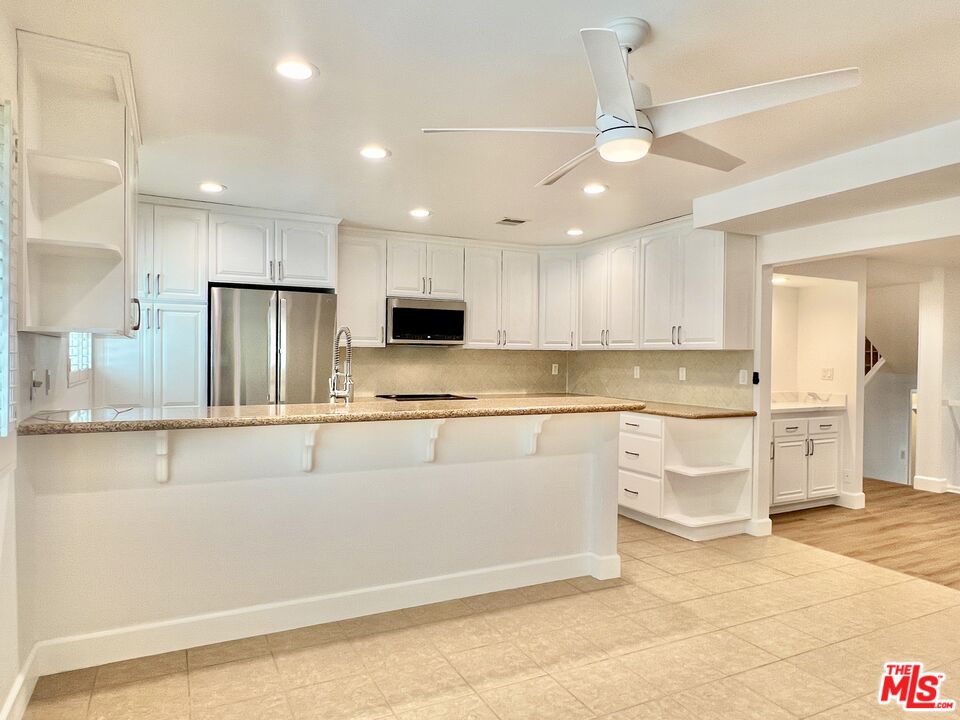 13218 Fiji Way, Unit B Marina del Rey, CA 90292 - Photo 24 of 63