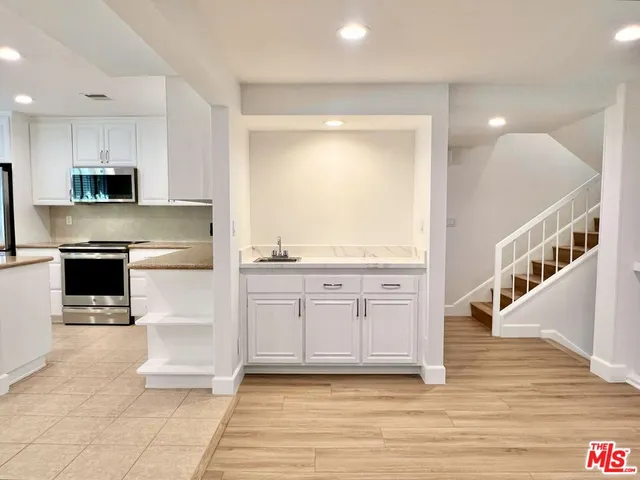 $5,750 | 13218 Fiji Way, Unit B, Marina del Rey, CA 90292