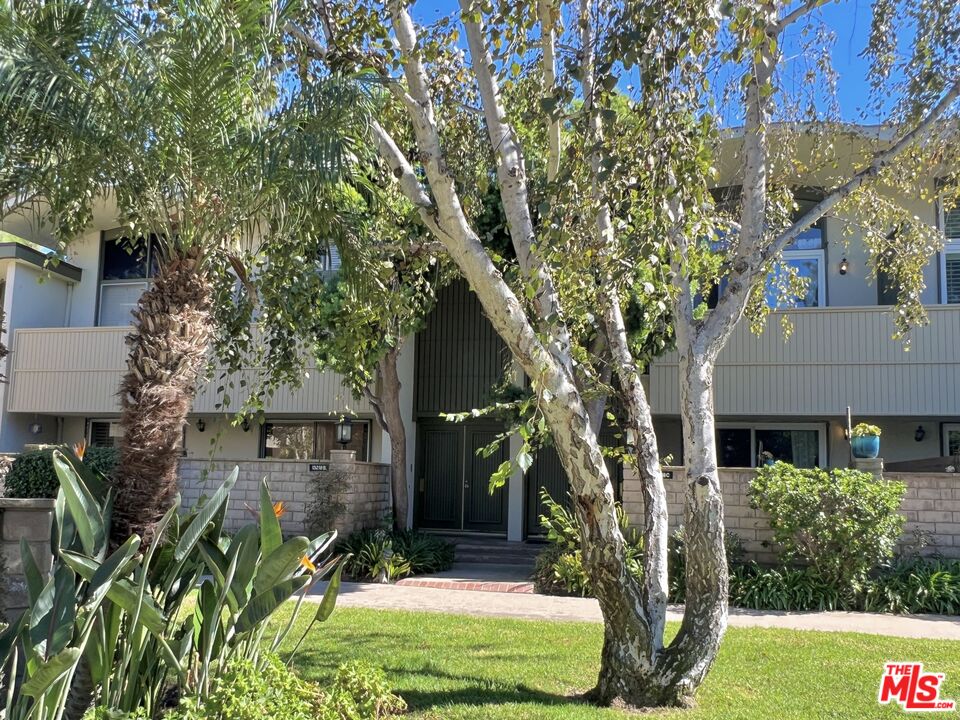 13218 Fiji Way, Unit B Marina del Rey, CA 90292 - Photo 3 of 63