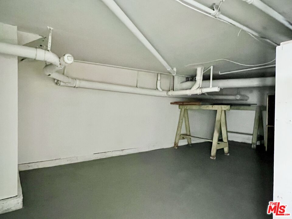 13218 Fiji Way, Unit B Marina del Rey, CA 90292 - Photo 58 of 63 a view of room and utility room