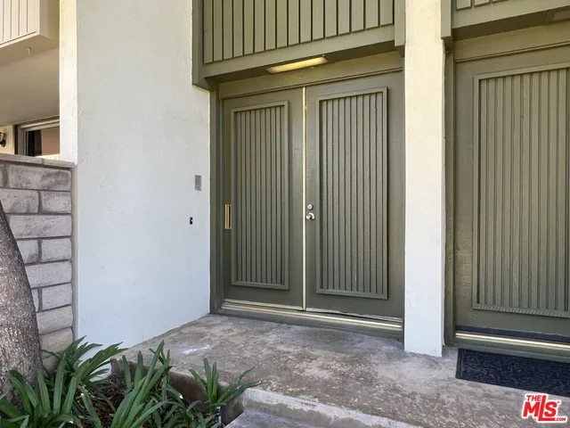$5,750 | 13218 Fiji Way, Unit B, Marina del Rey, CA 90292