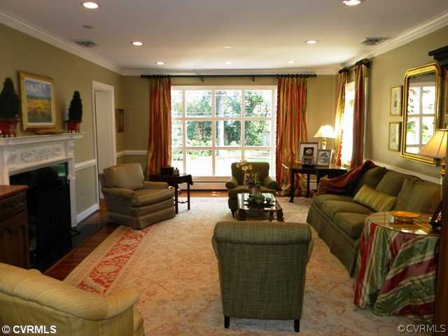 4206 Sulgrave Road Richmond, VA 23221 - Photo 3 of 12 Living Room
