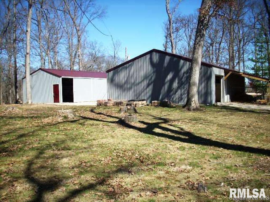 21901 Nursery Road Carlinville, IL 62626 - Photo 6 of 24 Gallery Image 6