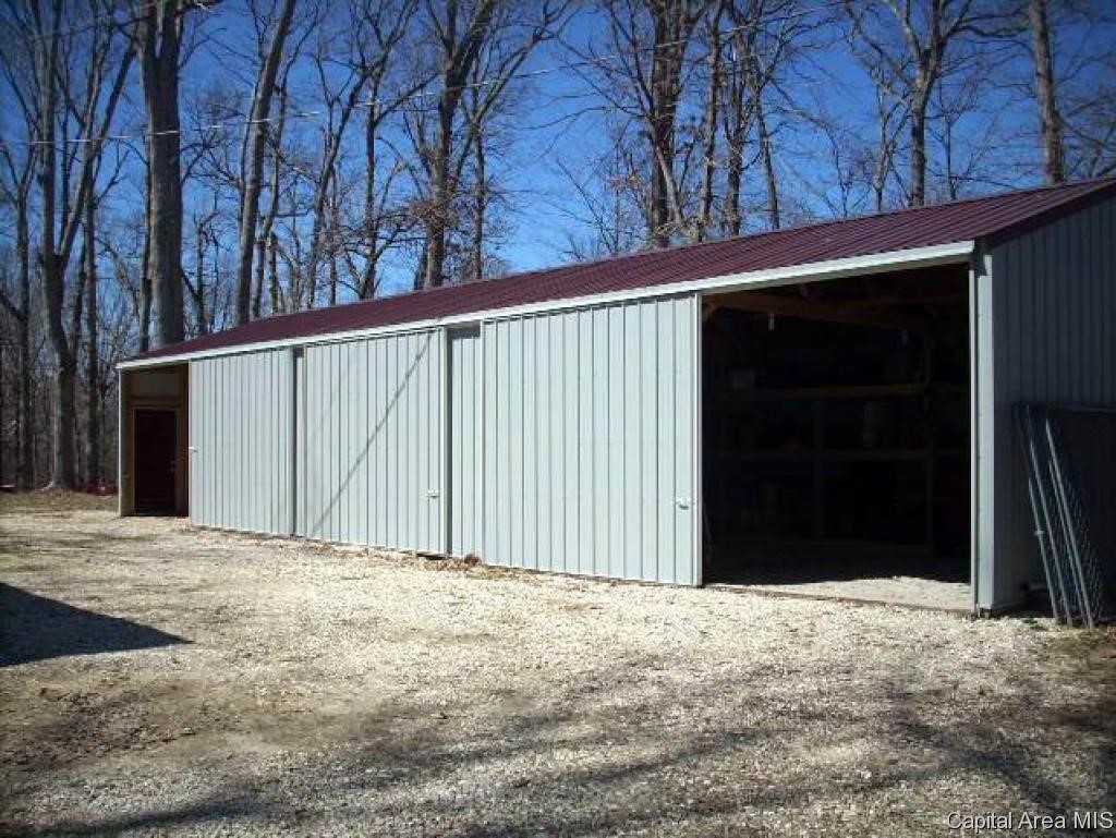 21901 Nursery Road Carlinville, IL 62626 - Photo 7 of 24 Gallery Image 7