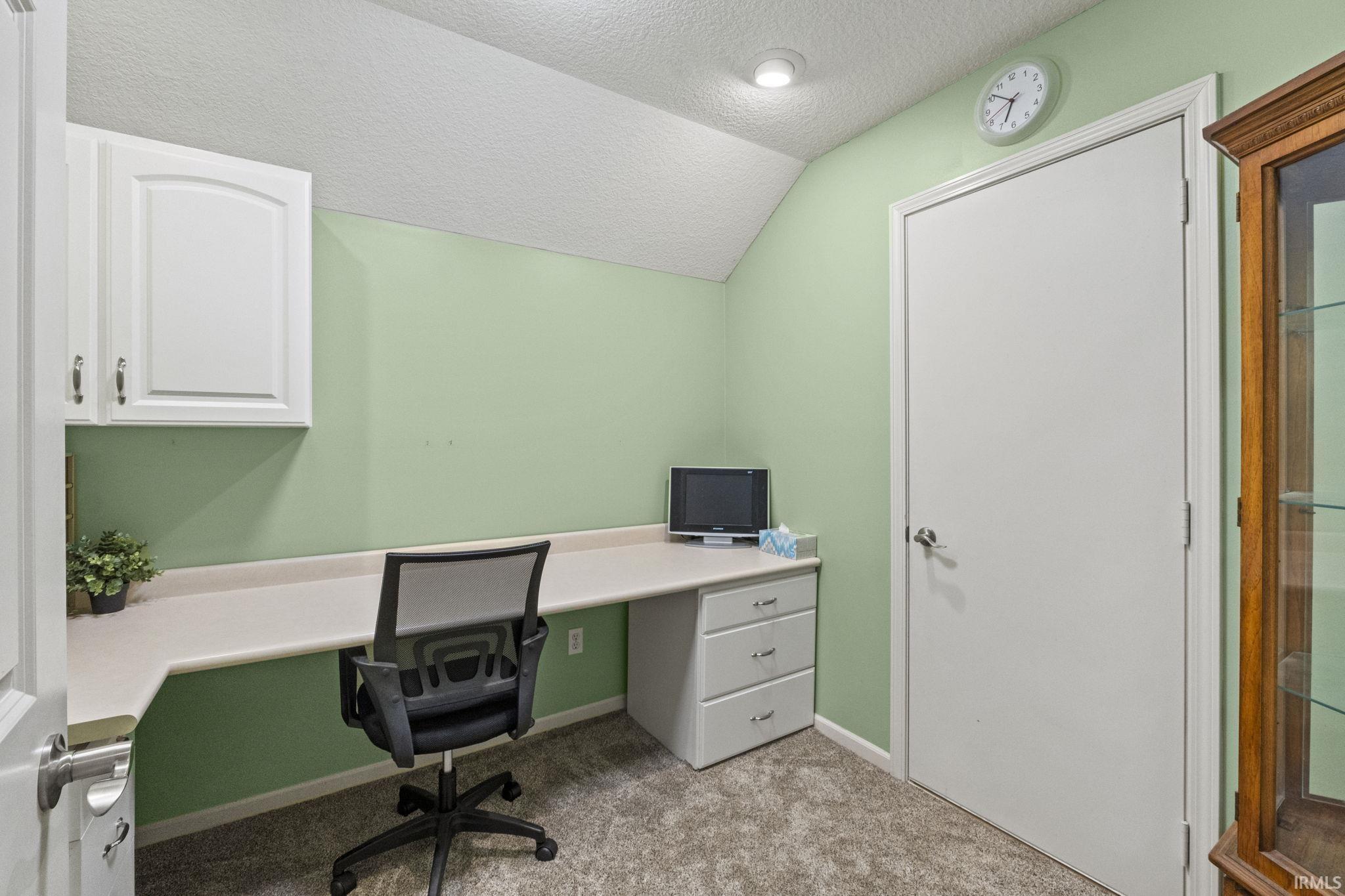 1034 Pointed Reef Way Fort Wayne, IN 46845 - Photo 18 of 32 Gallery Image 18