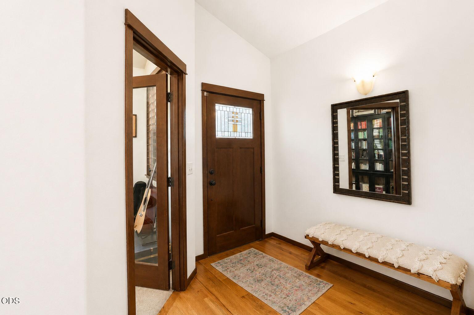 986 Stone Ridge Avenue Ashland, OR 97520 - Photo 3 of 26 Gallery Image 3
