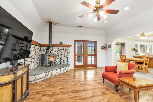 $899,900 | Undisclosed Address, Bakersfield, CA 93313