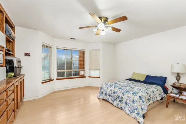 $899,900 | Undisclosed Address, Bakersfield, CA 93313