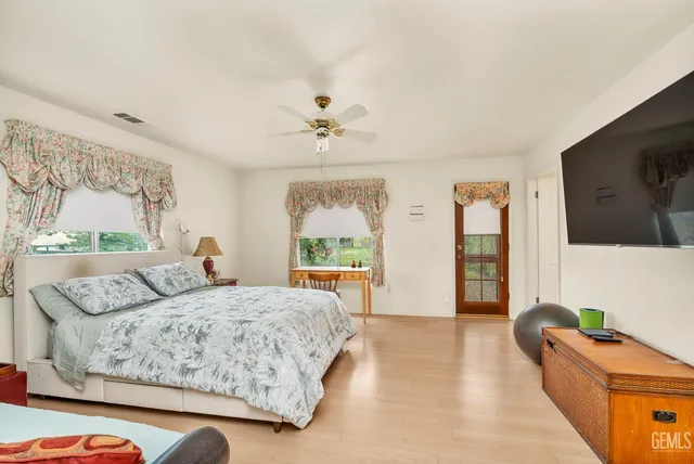 $899,900 | Undisclosed Address, Bakersfield, CA 93313