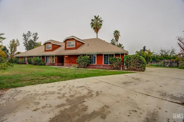 $899,900 | Undisclosed Address, Bakersfield, CA 93313