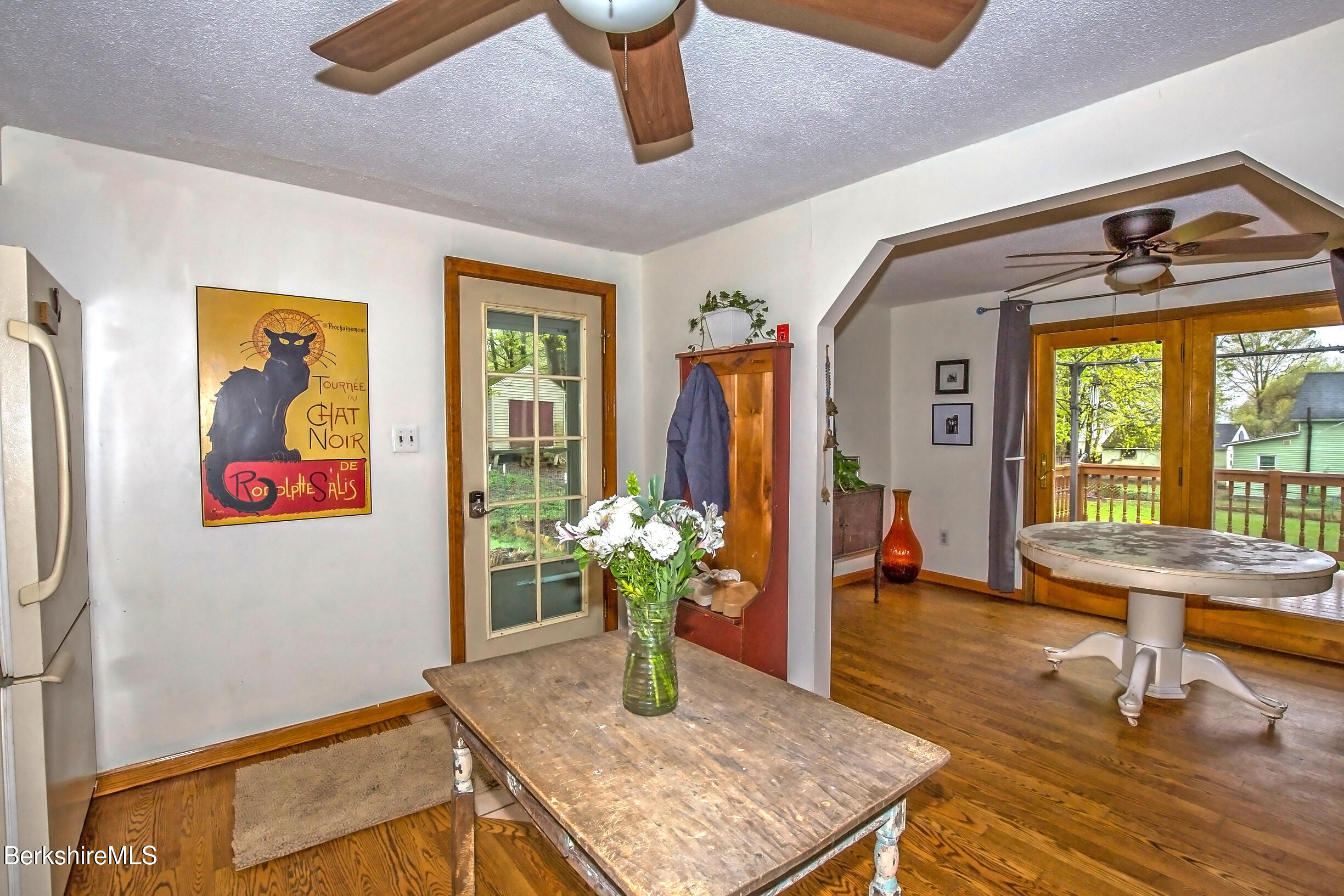 32 Lakeview Street Pittsfield, MA 01201 - Photo 17 of 44 Kitchen