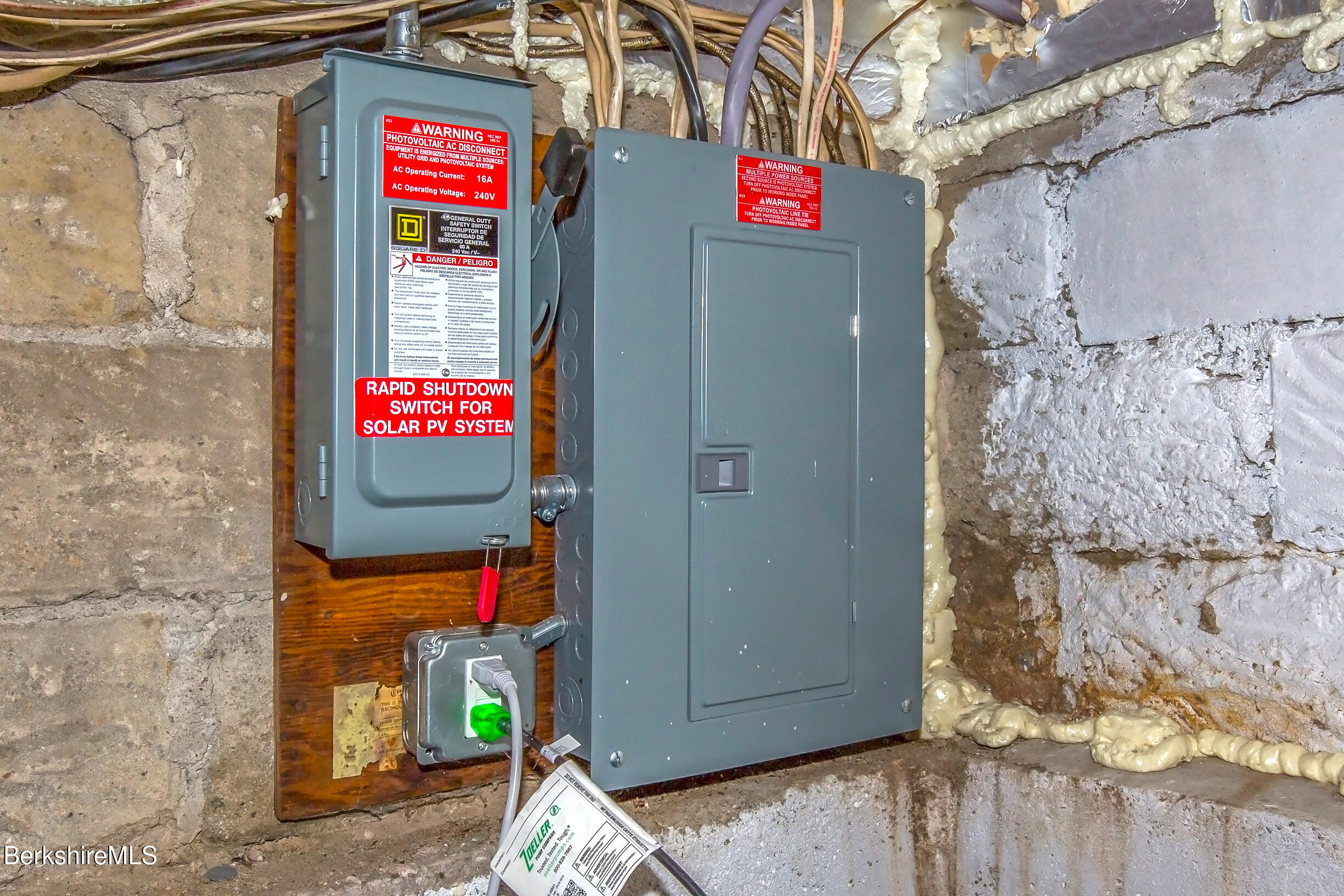 32 Lakeview Street Pittsfield, MA 01201 - Photo 41 of 44 Electric Panel