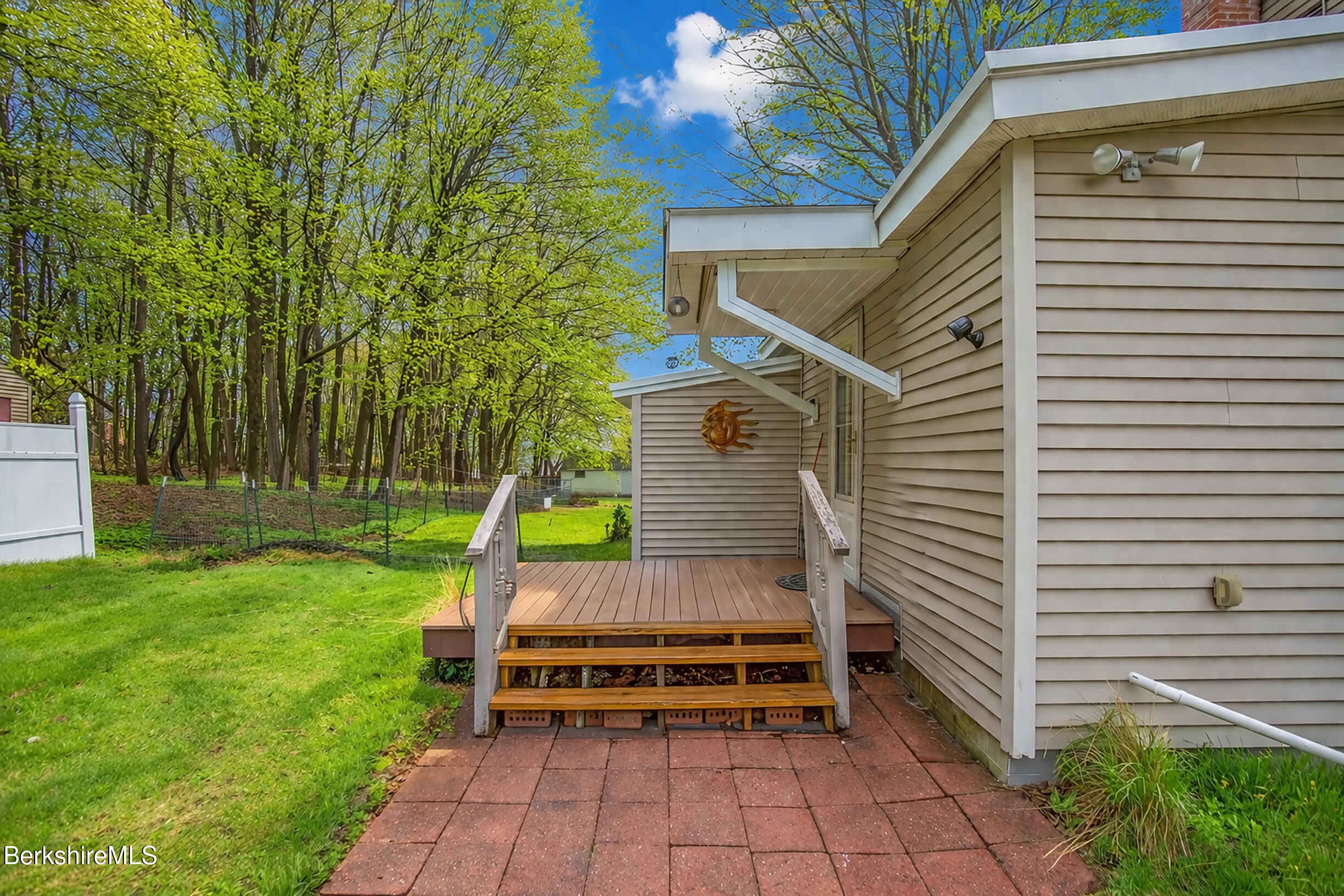 32 Lakeview Street Pittsfield, MA 01201 - Photo 6 of 44 Back Entrance