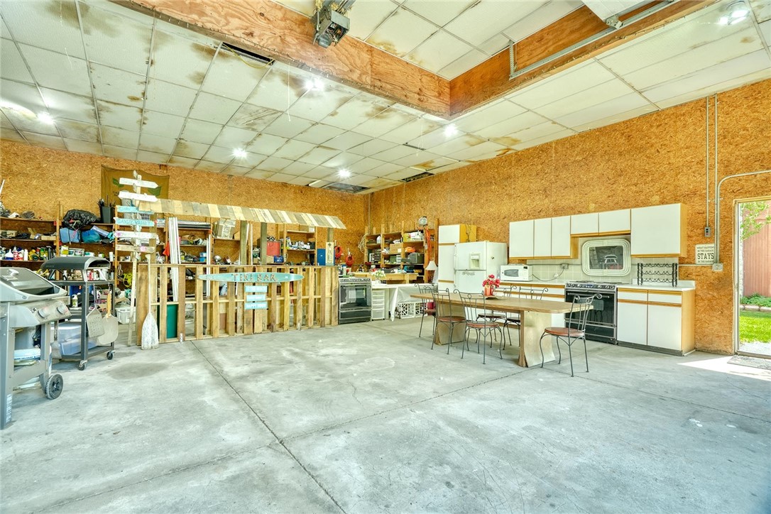 4005 County Line Road Walworth, NY 14502 - Photo 39 of 50 40' x 80' outbuilding!