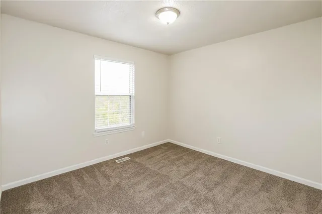 $2,435 | 1495 Northwest Yankee Drive, Blue Springs, MO 64015