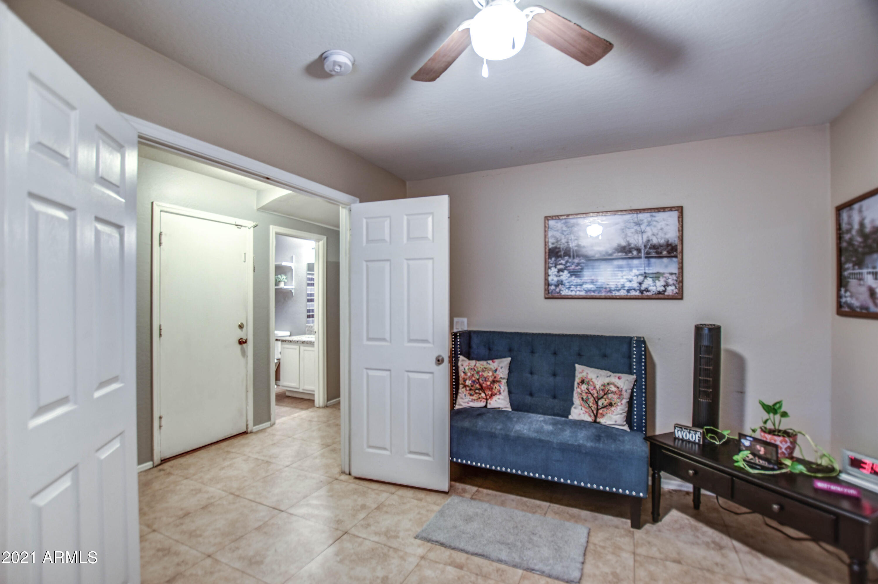 8609 West Cordes Road Tolleson, AZ 85353 - Photo 3 of 23 Downstairs room