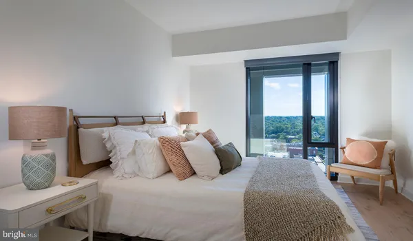 $2,725 | 4710 Elm Street, Unit 1BE2506, Bethesda, MD 20814