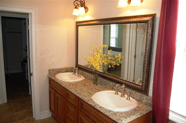 686 Stone House Road, Unit 4 Tallahassee, FL 32301 - Photo 5 of 25 Gallery Image 5