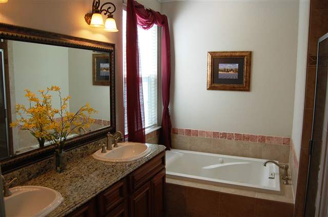 686 Stone House Road, Unit 4 Tallahassee, FL 32301 - Photo 7 of 25 Gallery Image 7