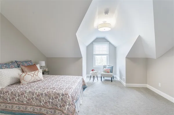 $539,900 | 243 Bretlyn Circle, Brighton, NY 14618