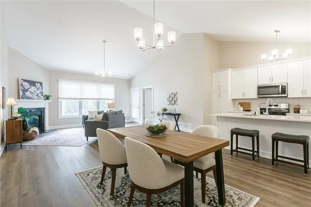 $539,900 | 243 Bretlyn Circle, Brighton, NY 14618