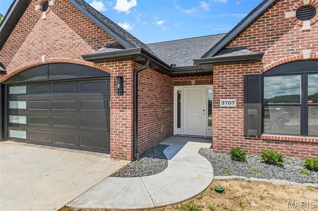 $359,900 | 3707 Beechwood Lane, Cape Girardeau, MO 63701