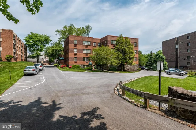 $249,900 | 383 Lakeside Road, Unit 105, Ardmore, PA 19003