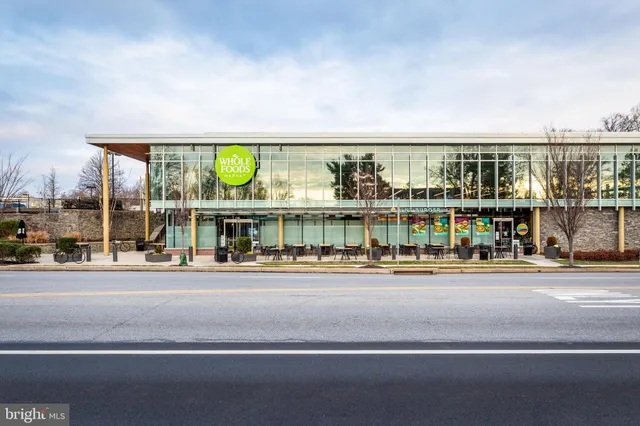 $249,900 | 383 Lakeside Road, Unit 105, Ardmore, PA 19003