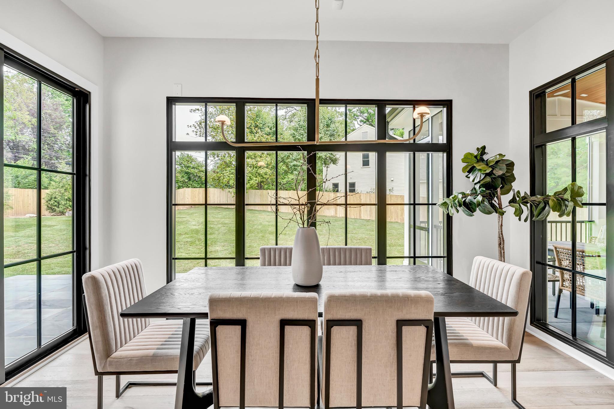 5425 Moorland Lane Bethesda, MD 20814 - Photo 23 of 79 Morning Room