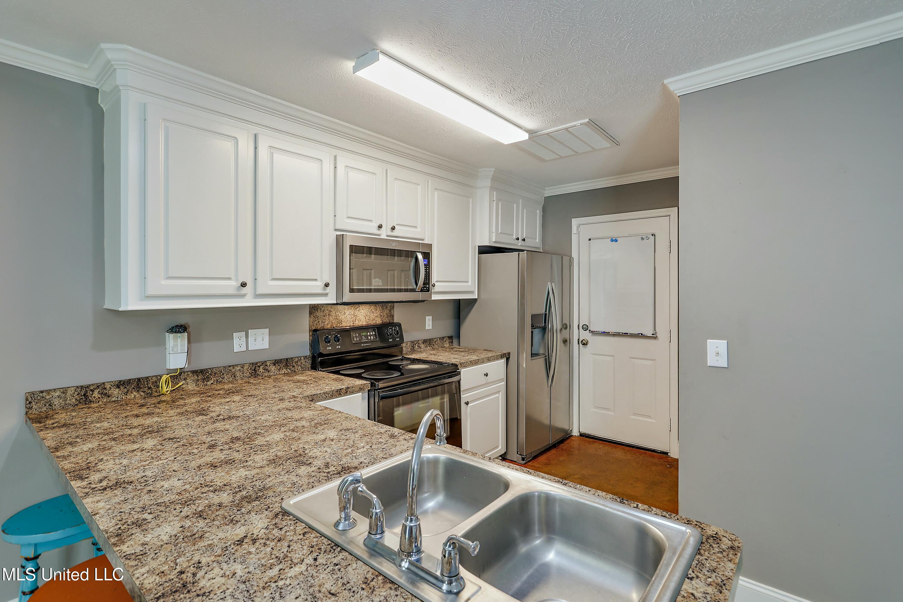 132 Cedar Spring Circle Pearl, MS 39208 - Photo 8 of 21 tempImagesJInMo