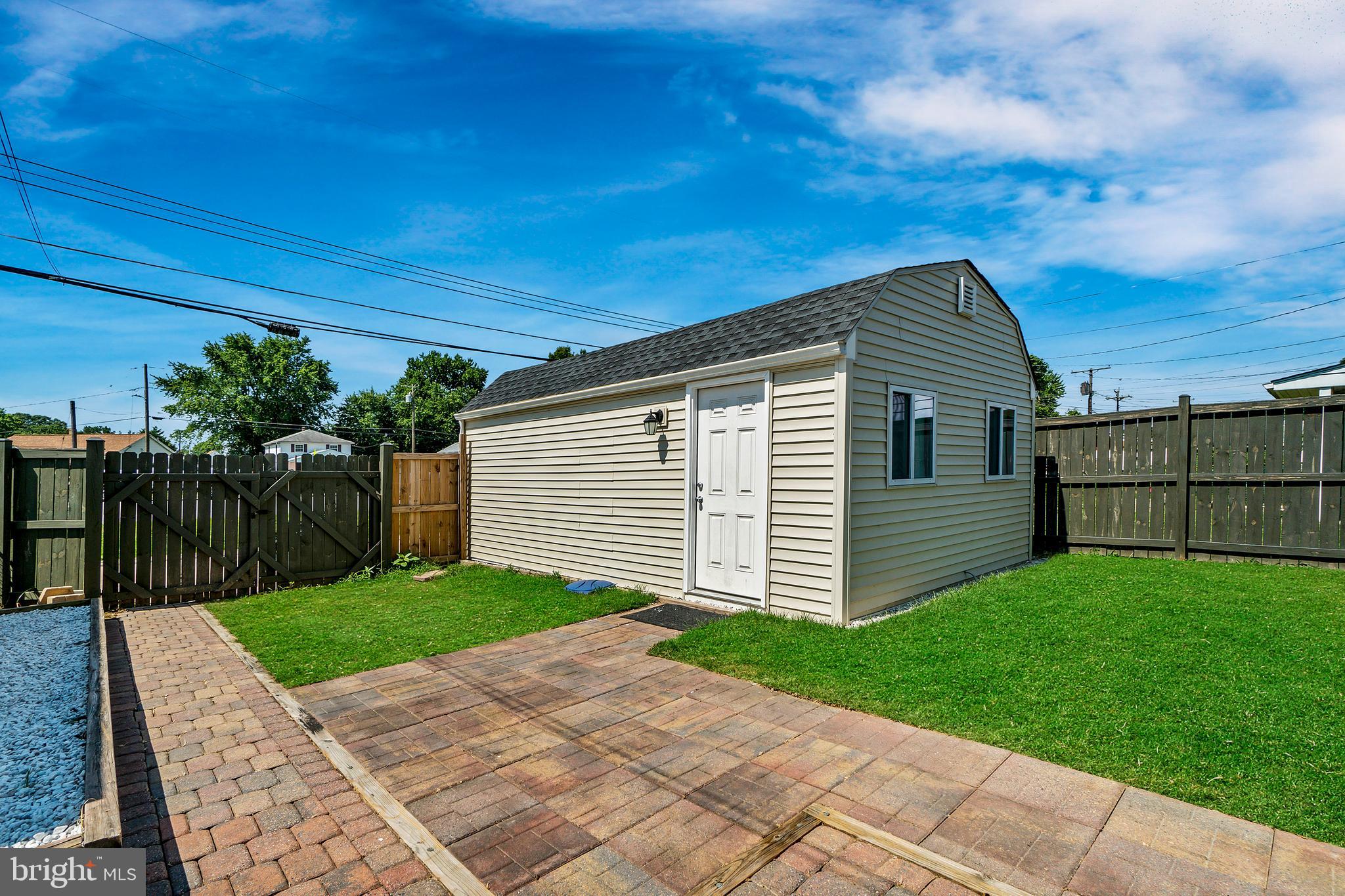 8257 Del Haven Road Baltimore, MD 21222 - Photo 5 of 36